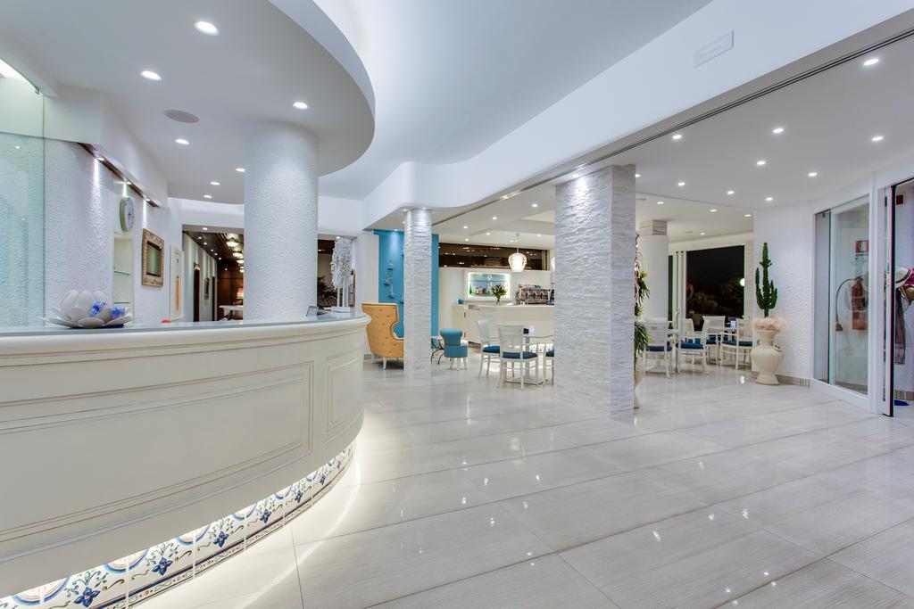 Hotel Internazionale Cesenatico Eksteriør billede