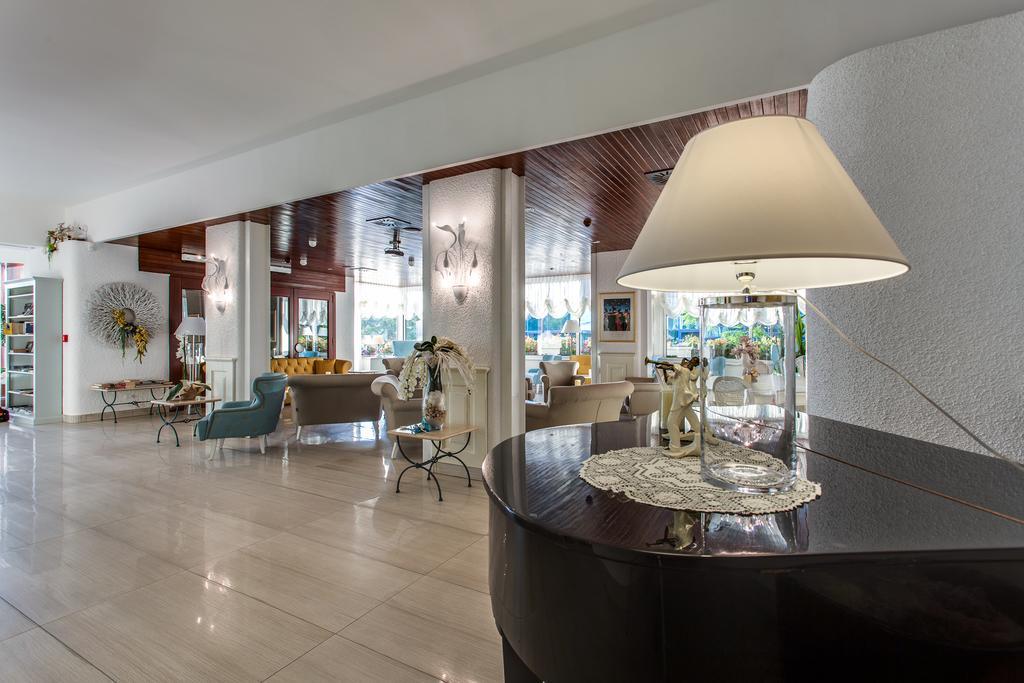 Hotel Internazionale Cesenatico Eksteriør billede