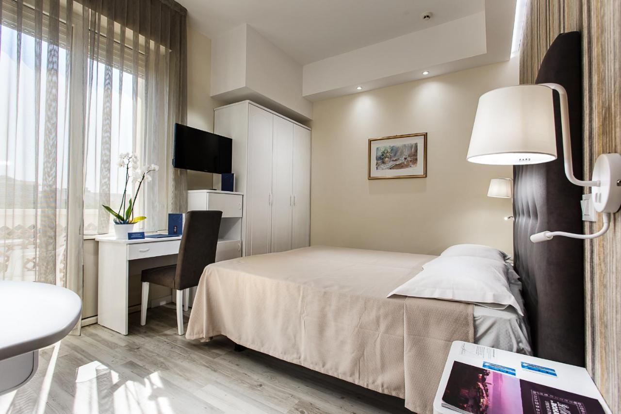 Hotel Internazionale Cesenatico Eksteriør billede